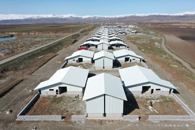 Ağrı'da 307 ahırdan oluşan hayvancılık merkezi inşasında sona yaklaşıldı