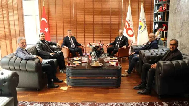 Başkan Alan, "Üniversite ve iş dünyası arasında yapılacak her türlü iş birliğinde üzerimize düşeni yapmaya hazırız"