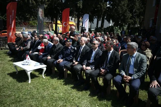 Çanakkale'de geçen yılki yangınlarda zarar gören arıcılara 2 bin kovan dağıtıldı