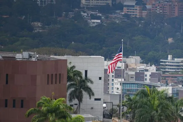 Caracas'ta Diplomatik Dönüş: ABD Büyükelçiliği 7 Yıllık Aranın Ardından Kapılarını Yeniden Açtı