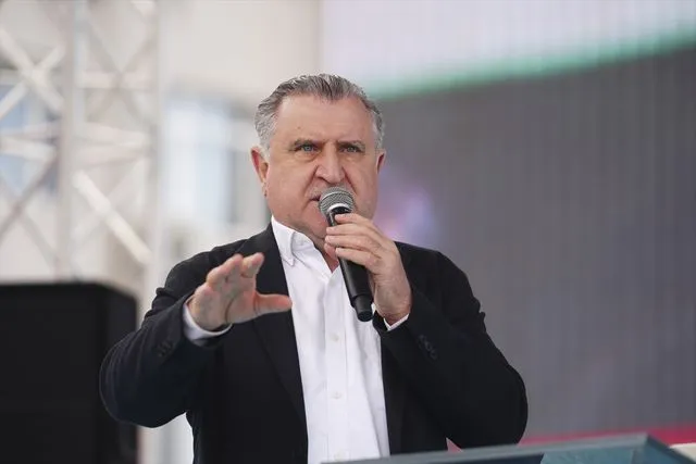 Gençlik ve Spor Bakanı Osman Aşkın Bak, Silivrikapı Spor Köyü