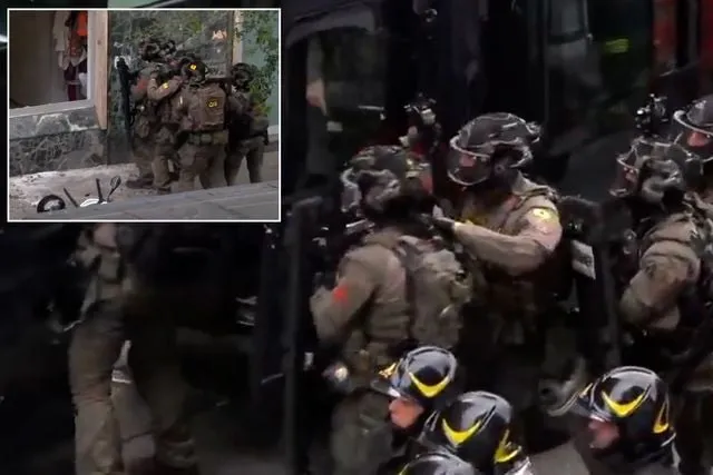 Güpegündüz film gibi soygun! 25 rehineyi bırakırken bakın nasıl kaçtılar