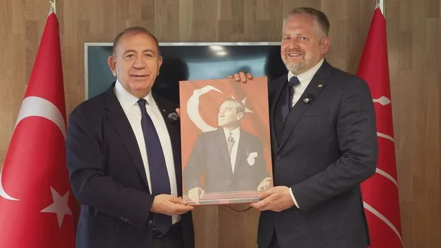 Gürsel Tekin ile bir araya gelen Liberland Cumhurbaşkanı Jedlicka: Vatandaşlık için Türkiye