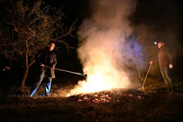 Manisa'da çiftçilerin zirai don mesaisi