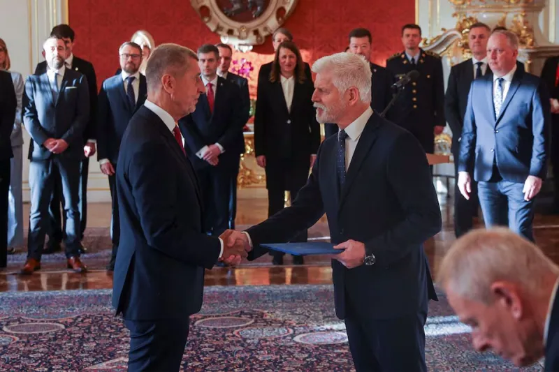 Ankara'daki NATO Zirvesi Çekya'yı karıştırdı! Cumhurbaşkanı ile başbakan birbirine girdi