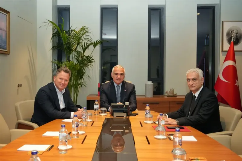 Bakan Ersoy Turizm Devleriyle Stratejik Masada: 2026 Hedefleri ve Yeni Sezon Planlaması