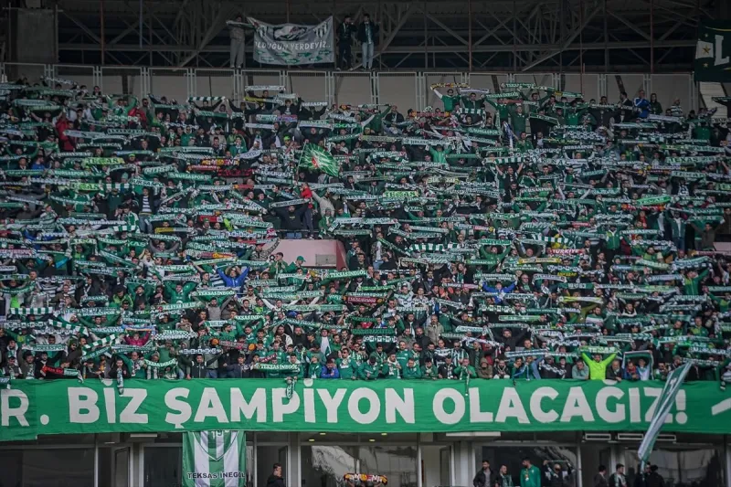 Bursaspor'un deplasman maçını 35 bin yeşil-beyazlı taraftar izledi
