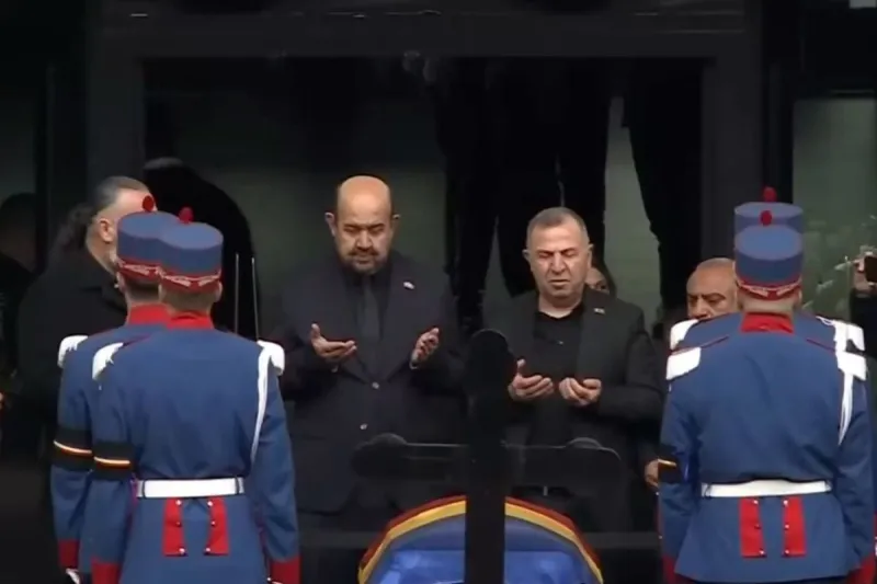 Efsane Teknik Direktör Mircea Lucescu’ya Türk Taraftarlardan Duygulu Veda