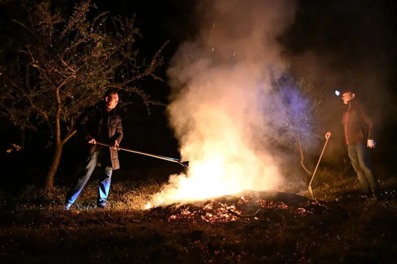 Manisa'da çiftçilerin zirai don mesaisi