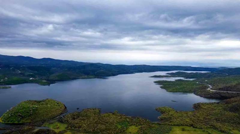 Manisa'da Rekor Yağışlar Demirköprü Barajı'nı Doldurdu: Balıkçılık Yeniden Ana Geçim Kaynağı Oluyor