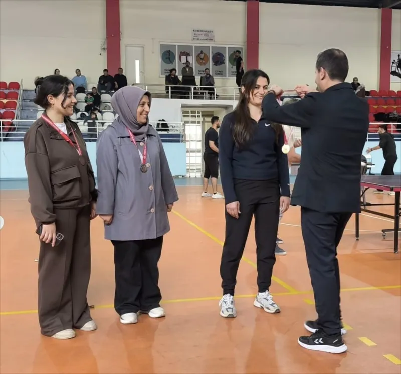 Sason'da masa tenisi turnuvası yapıldı