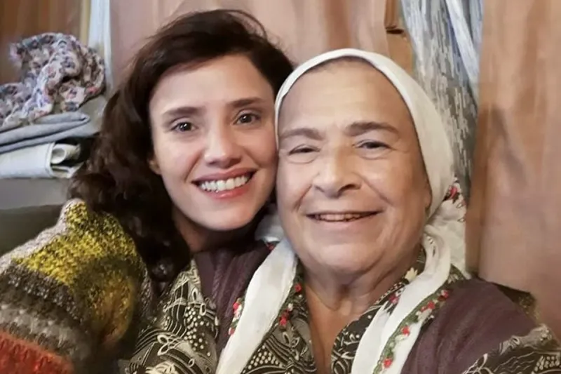 Türk Tiyatrosunun Acı Kaybı: Duayen Sanatçı Feyha Çelenk 80 Yaşında Vefat Etti