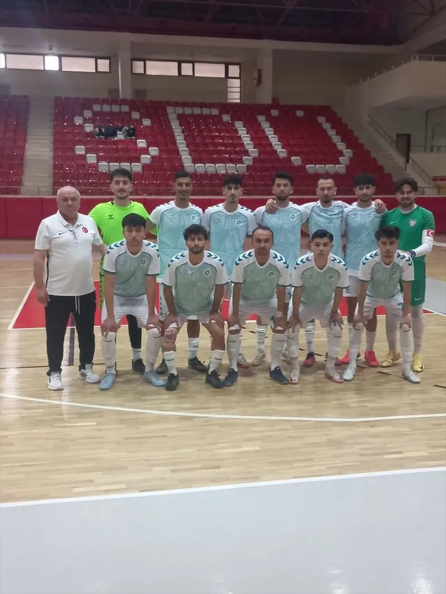NÖHÜ Futsal Takımı Isparta