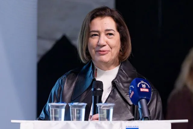 Parkinson hastalığında temel bulgu "hareket yavaşlığı"