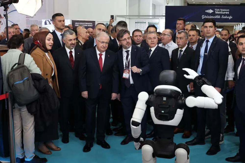 Savunma Bakanının Verimlilik ve Teknoloji Fuarına Ziyareti