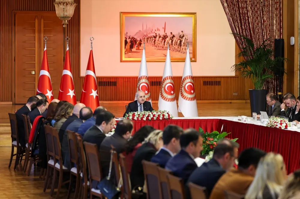 TBMM Başkanı Kurtulmuş, parlamento muhabirleriyle bir araya geldi Açıklaması