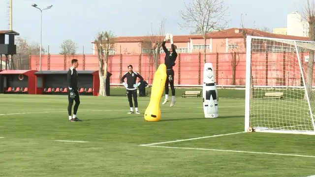 Volkan Demirel: Galatasaray takımına karşı komple bir çalışma yaptık / Metin ve fotoğraf eklendi