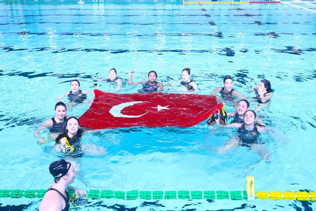 Avrupa Şampiyonu Göztepe: Kadın Sutopçulardan İzmir'e Tarihi Üçüncü Kupa