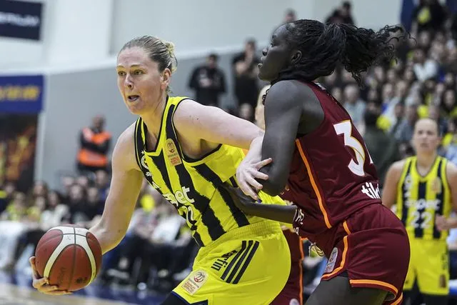 Fenerbahçe Opet, Galatasaray'a Karşı Play-Off Final Serisinde İlk Adımı Attı