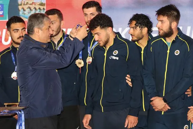Fenerbahçe Spor Kulübü Türkiye Kupası Kürek Yarışlarında Zirveye Ulaştı