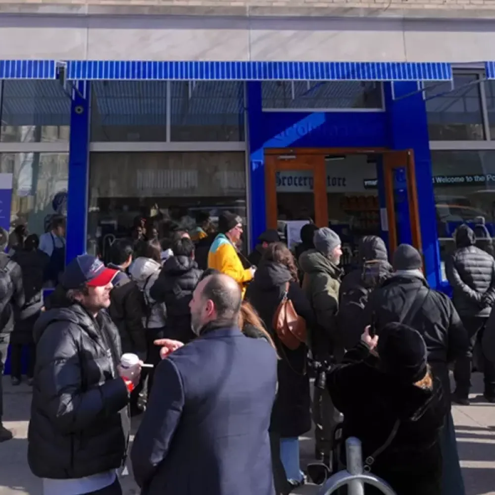 Kente ilk ücretsiz market açıldı! Tek kuruş ödemeden poşetleri doldurdular