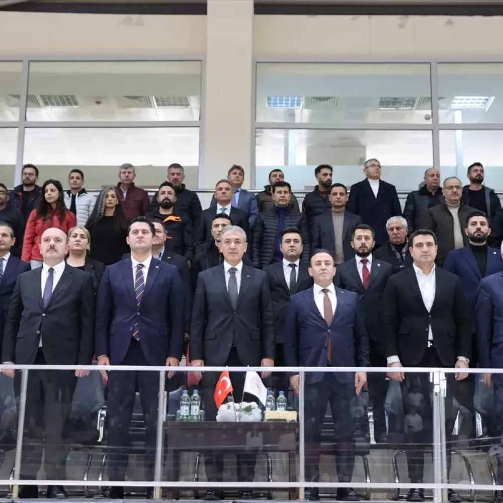 Mardin'de amatör ve okul spor kulüplerine 11 milyon 500 bin lira nakdi yardım yapıldı
