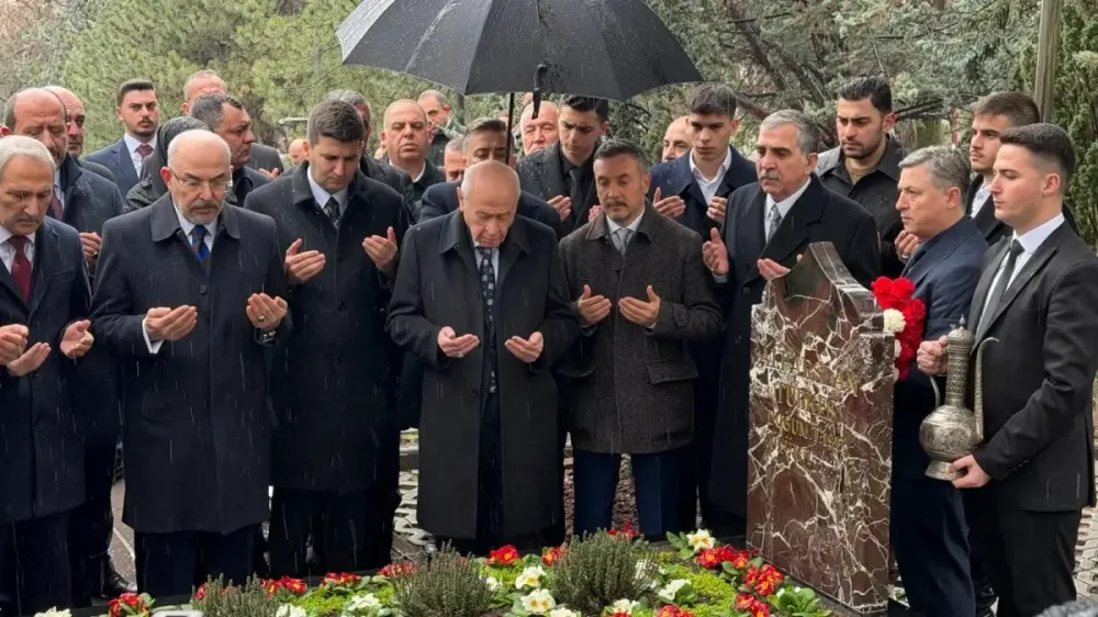 MHP Lideri Bahçeli'den Türk Siyasetine Uzlaşı Çağrısı: 'Türkiye'nin Geleceği İçin Ağız Birliği Şart'