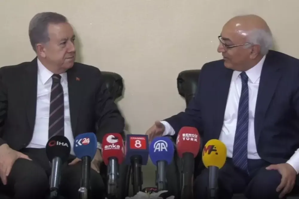 MHP'nin bayram ziyaretine DEM'in Öcalan talebi damga vurdu - Son Dakika