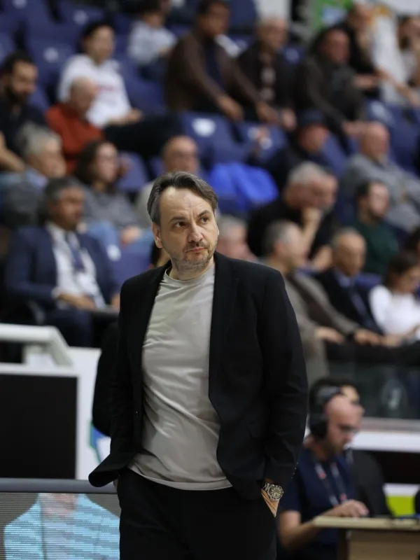 Aliağa Petkimspor Denizli'de Sakatlıklara Teslim Oldu: Play-Off Yolunda Kritik Kayıp