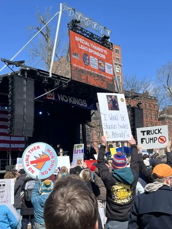 Amerika'da Yikici Protestolar: 'Krallara Hayir' Eylemleri
