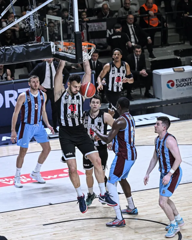 Beşiktaş GAİN, Trabzonspor'u 86-80 Yenerek 19. Galibiyetini Elde Etti