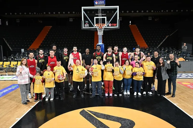 Down Sendromlu Çocuklarla Bir Araya Gelen Mersin Spor, Keyifli Anlar Yaşıyor