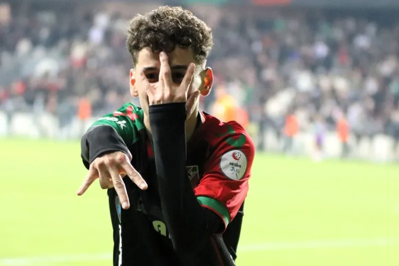 Karşıyaka'da Fenerbahçe'ye transfer olan Adem kayıplara karıştı
