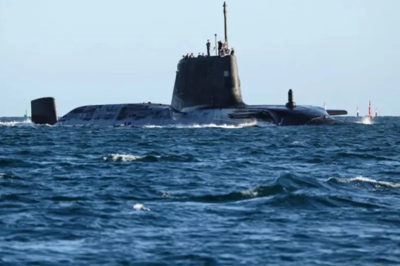 Orta Doğu'da Kritik Hamle: İngiliz Nükleer Denizaltısı HMS Anson Umman Denizi'ne Konuşlandı