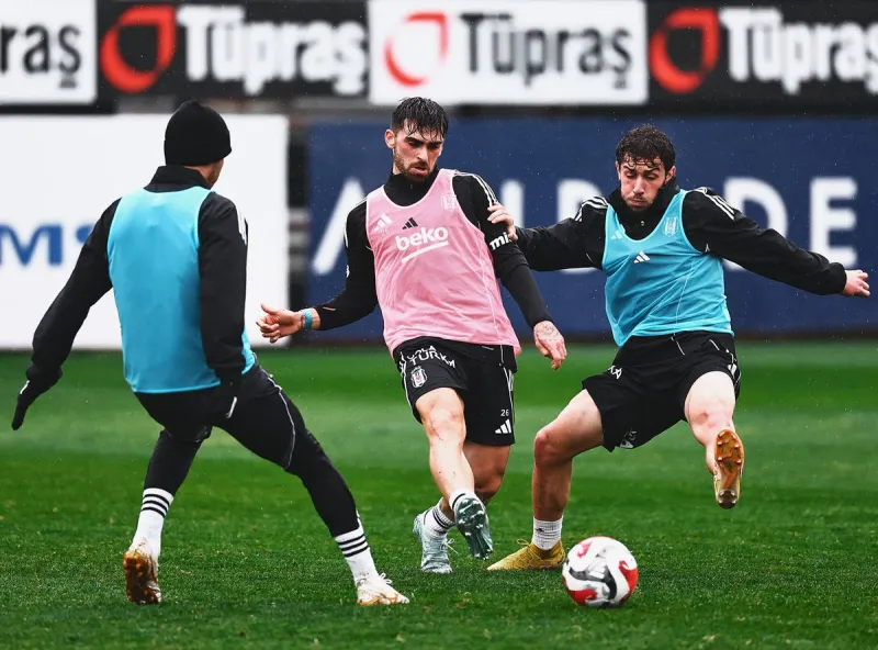 Siyah Beyazlılar Fenerbahçe Karşılaşması Hazırlıklarını İki Antrenmanla Tamamladı