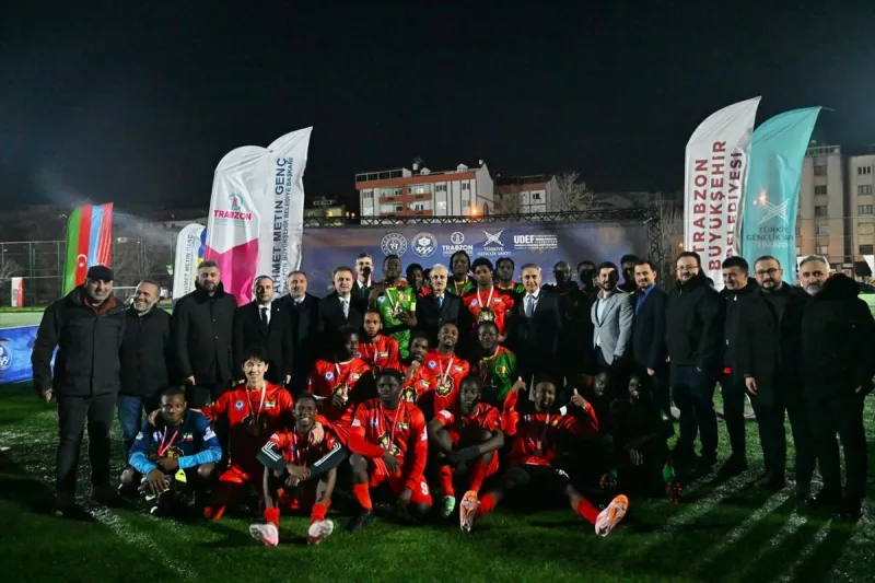 Uluslararası Öğrenci Futbol Turnuvası Trabzon'da Gerçekleştirildi