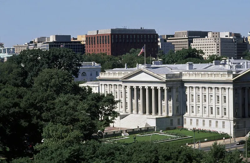 Washington'dan Kritik Hamle: Denizde Bekleyen İran Petrolüne Geçici Satış İzni Çıktı