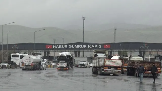 Orta Doğu'daki gerilime rağmen Habur Sınır Kapısı'nda ticaret trafiği kesintisiz sürüyor