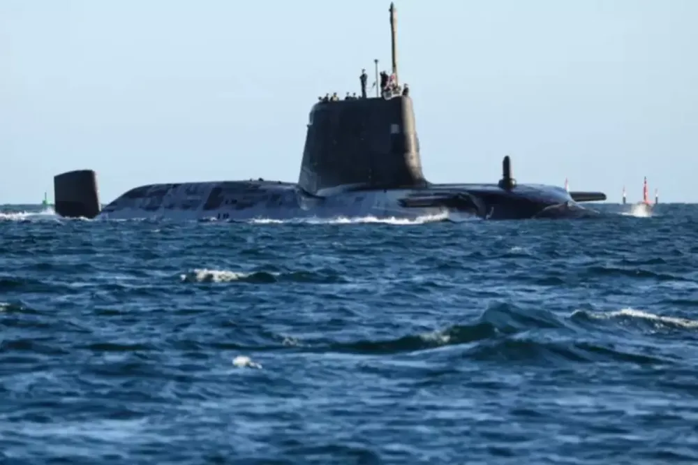 Ortadoğu’da Tansiyon Zirvede: İngiliz Nükleer Denizaltısı HMS Anson Umman Denizi’ne Konuşlandı
