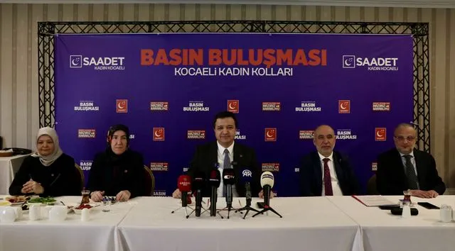 Saadet Partisi Lideri Arıkan Kocaeli'de Basın Toplantısı Düzenledi