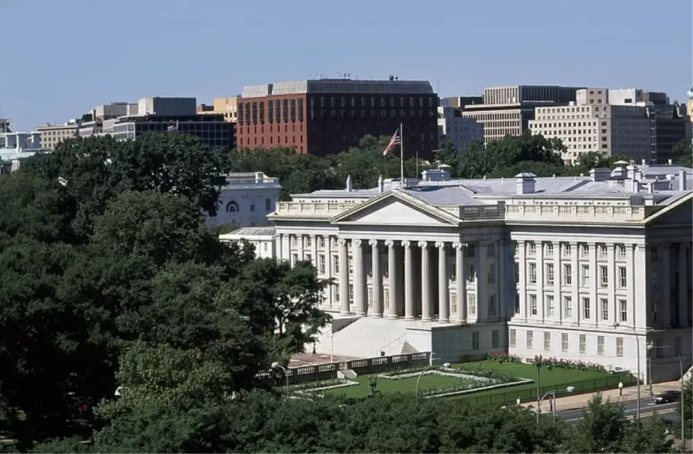 Washington'dan Kritik Enerji Hamlesi: 140 Milyon Varillik İran Petrolü İçin Geçici Lisans Kararı