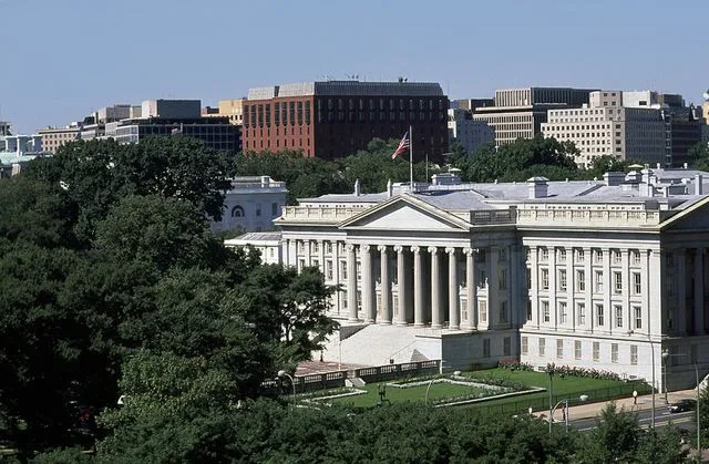 Washington'dan Kritik Hamle: Denizde Bekleyen İran Petrolüne Geçici Satış İzni Çıktı